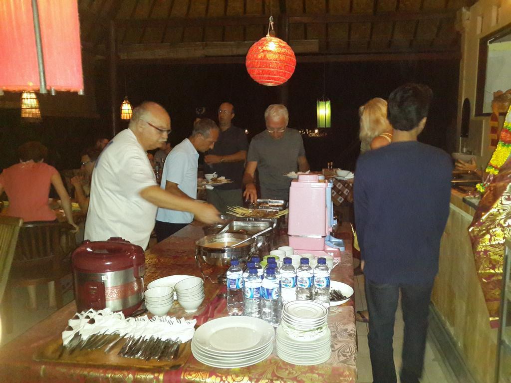 Beten Waru Bungalow And Restaurant Amed Eksteriør bilde