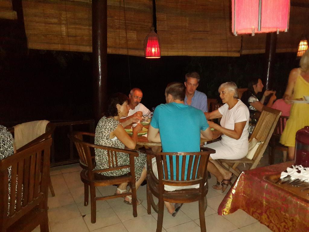 Beten Waru Bungalow And Restaurant Amed Eksteriør bilde